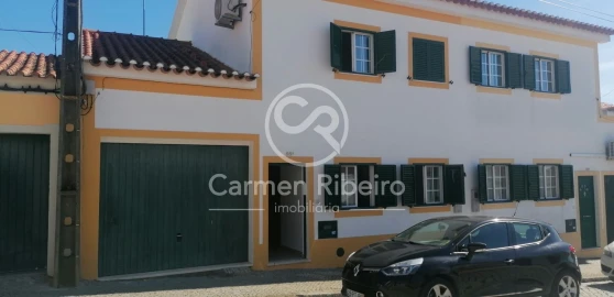 Moradia T4 para Venda em Fronteira