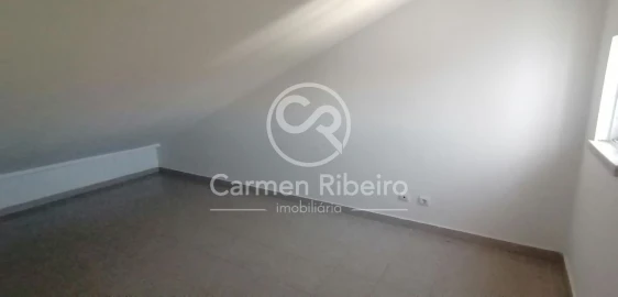 Moradia T4 para Venda em Fronteira