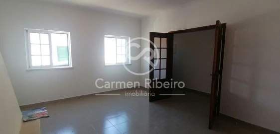 Moradia T4 para Venda em Fronteira