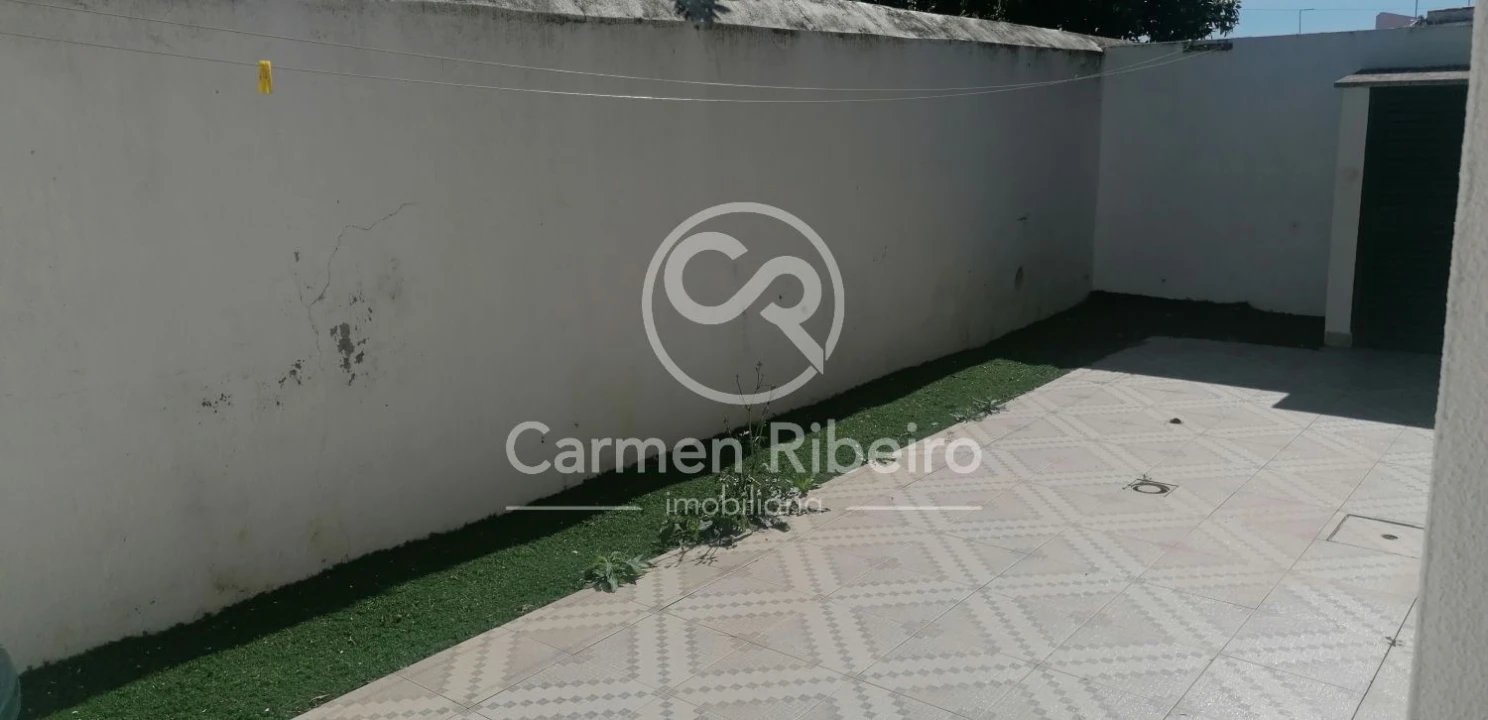 Moradia T4 para Venda em Fronteira Foto 4