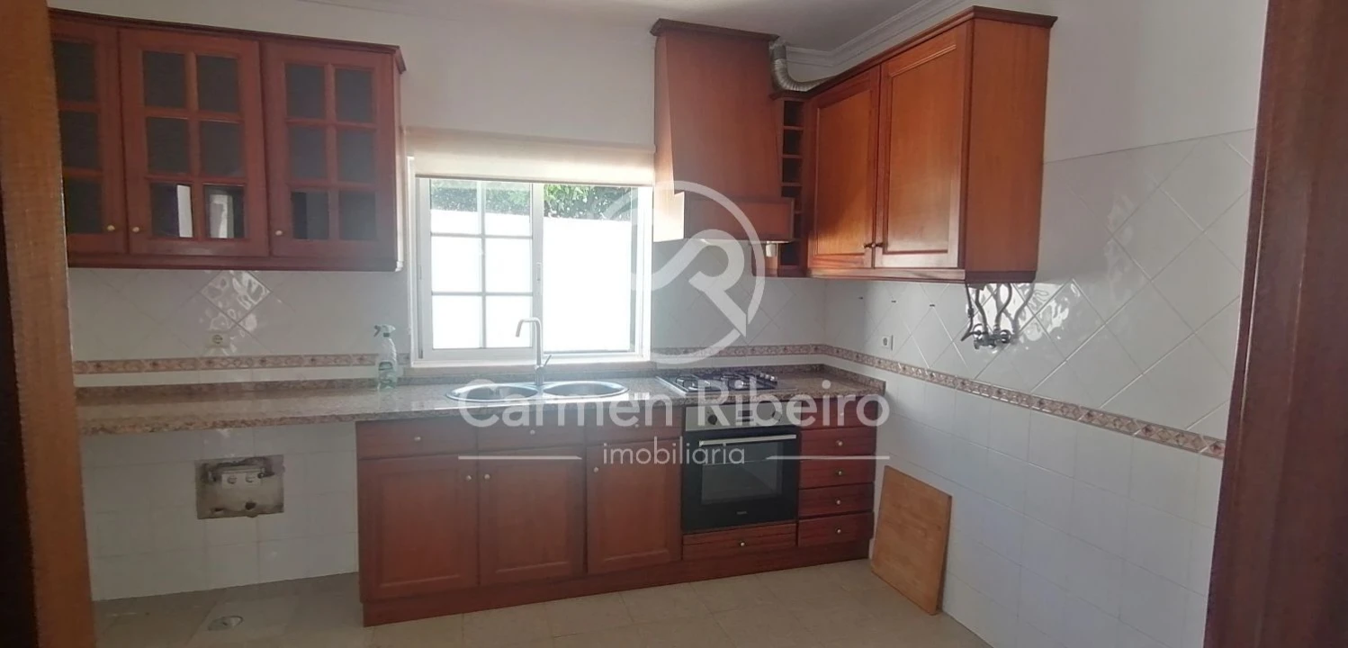 Moradia T4 para Venda em Fronteira Foto 12