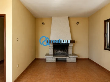Moradia T2 para Venda em Aboadela, Sanche e Várzea
