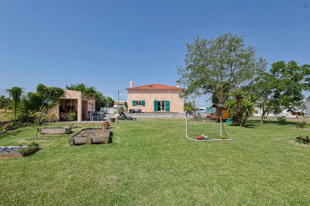 Quinta T3 para Venda em Quinta do Anjo Foto 1