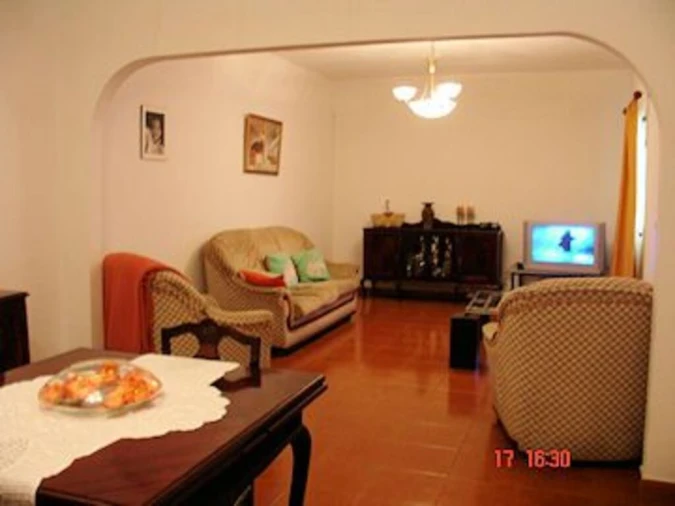 Moradia T5 para Venda em Rabo de Peixe Foto 10