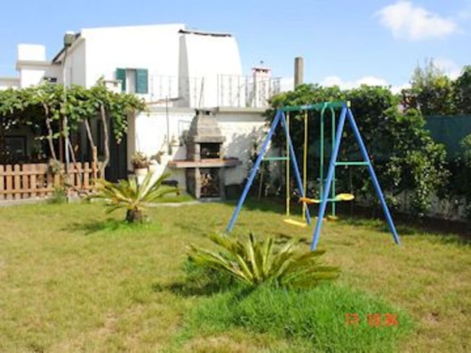 Moradia T5 para Venda em Rabo de Peixe Foto 23