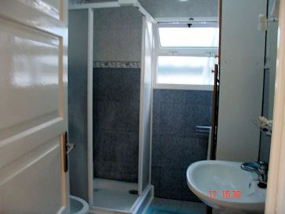 Moradia T5 para Venda em Rabo de Peixe Foto 11