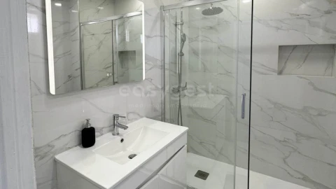 Apartamento para Venda em Albufeira e Olhos de Água