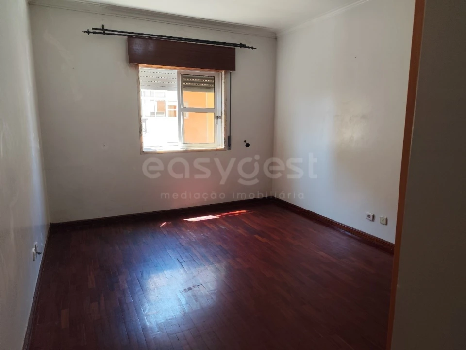 Apartamento T2 para Venda em Algueirão-Mem Martins Foto 12