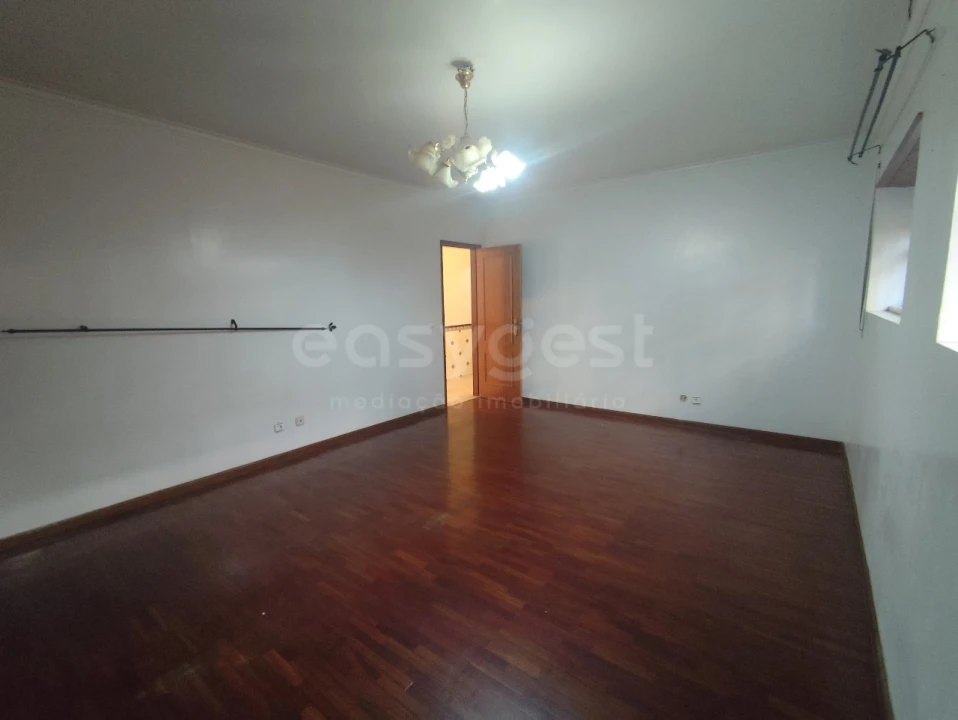 Apartamento T2 para Venda em Algueirão-Mem Martins Foto 13