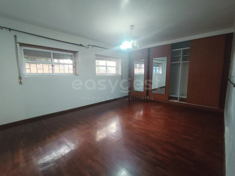 Apartamento T2 para Venda em Algueirão-Mem Martins Foto 17