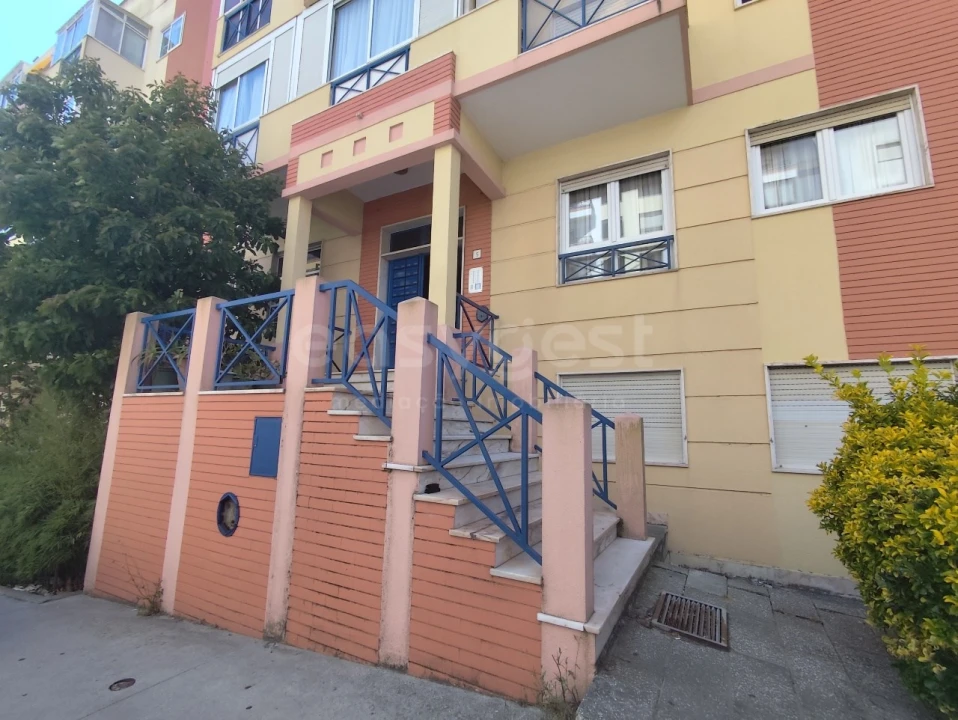 Apartamento T2 para Venda em Algueirão-Mem Martins Foto 24