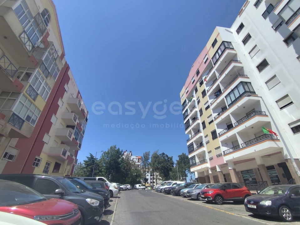 Apartamento T2 para Venda em Algueirão-Mem Martins Foto 26