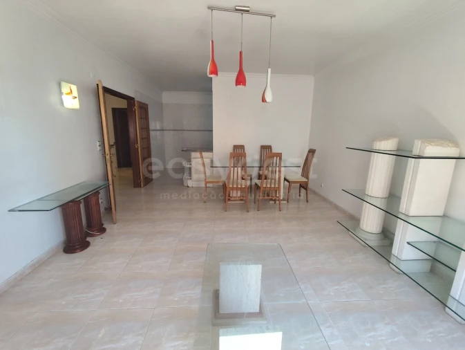 Apartamento T2 para Venda em Algueirão-Mem Martins Foto 3