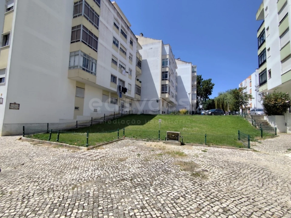 Apartamento T3 para Venda em Cacém e São Marcos Foto 3