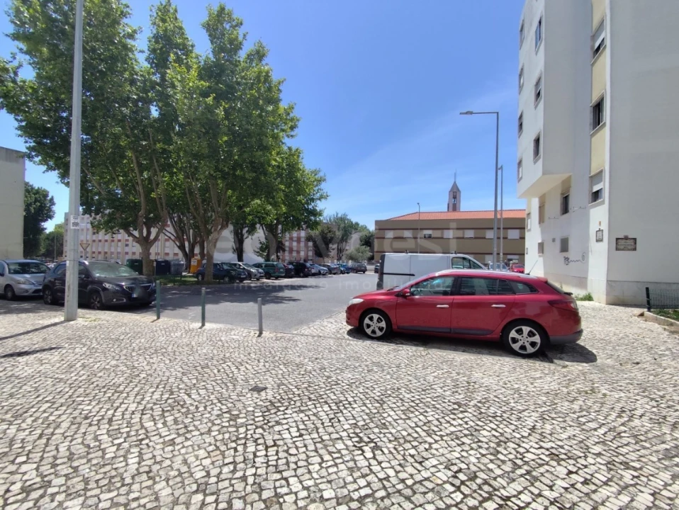 Apartamento T3 para Venda em Cacém e São Marcos Foto 4