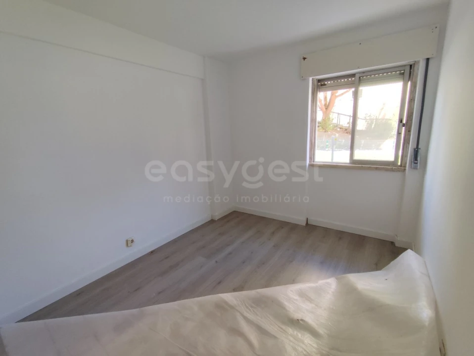 Apartamento T3 para Venda em Cacém e São Marcos Foto 8