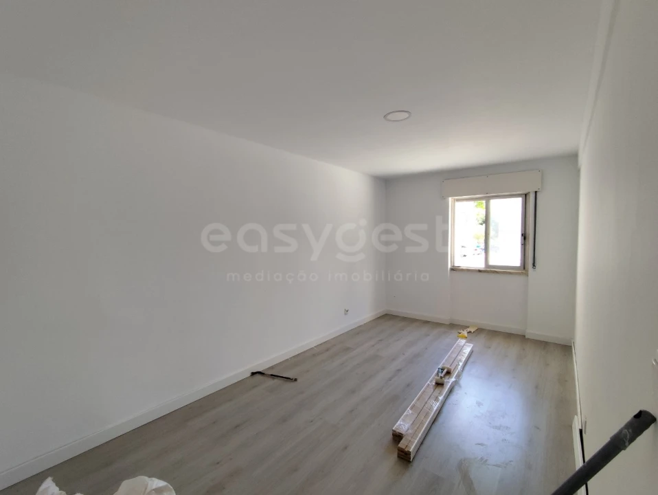 Apartamento T3 para Venda em Cacém e São Marcos Foto 9