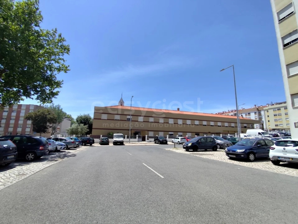 Apartamento T3 para Venda em Cacém e São Marcos Foto 19