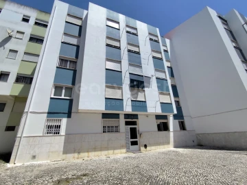 Apartamento T3 para Venda em Cacém e São Marcos