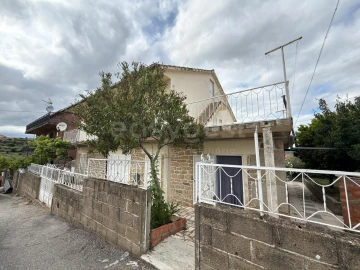 Moradia T6 para Venda em Urros e Peredo dos Castelhanos