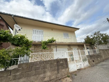 Moradia T6 para Venda em Urros e Peredo dos Castelhanos