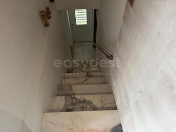 Moradia T6 para Venda em Urros e Peredo dos Castelhanos