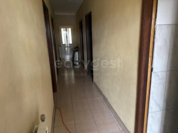 Moradia T6 para Venda em Urros e Peredo dos Castelhanos