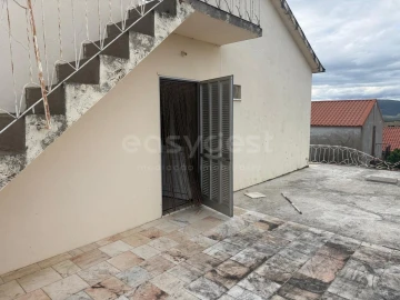 Moradia T6 para Venda em Urros e Peredo dos Castelhanos