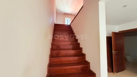 Moradia T4 para Venda em Alcabideche
