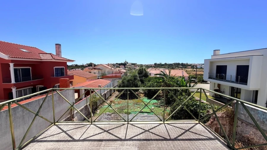 Moradia T4 para Venda em Alcabideche Foto 31
