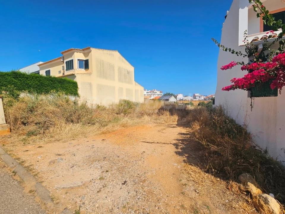 Terreno para Venda em Estômbar e Parchal Foto 2