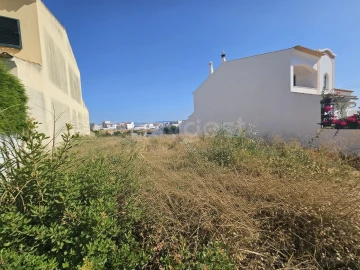 Terreno para Venda em Estômbar e Parchal