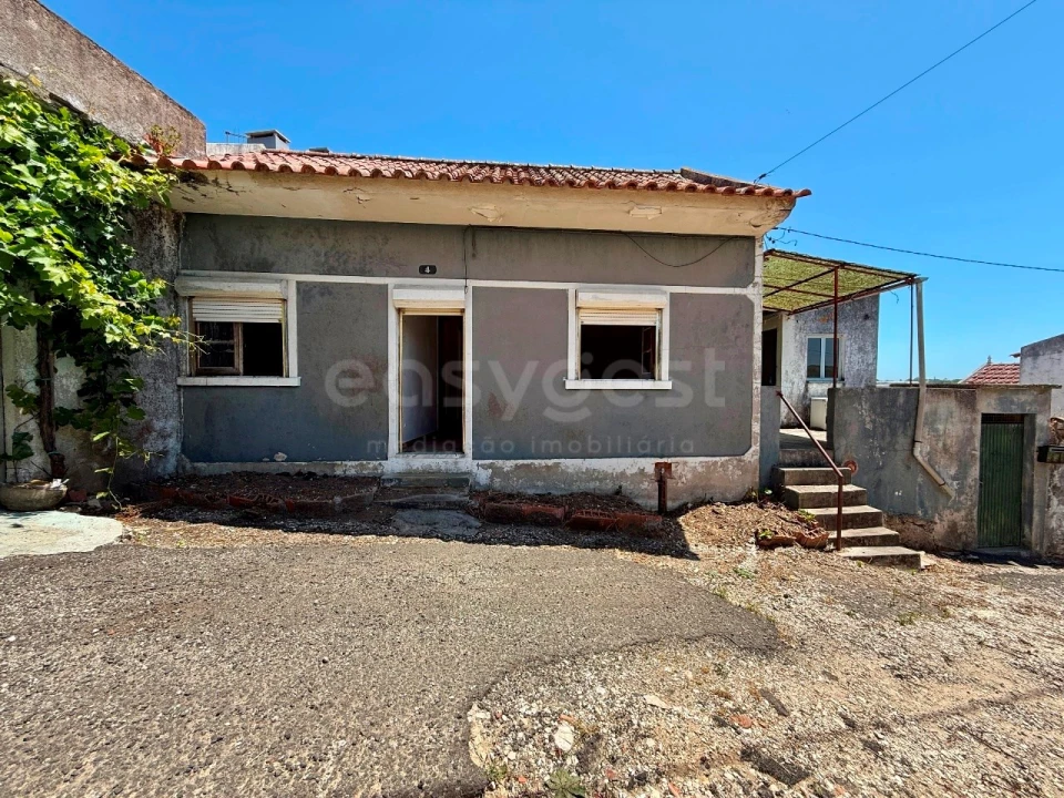 Moradia T2 para Venda em Roliça Foto 8