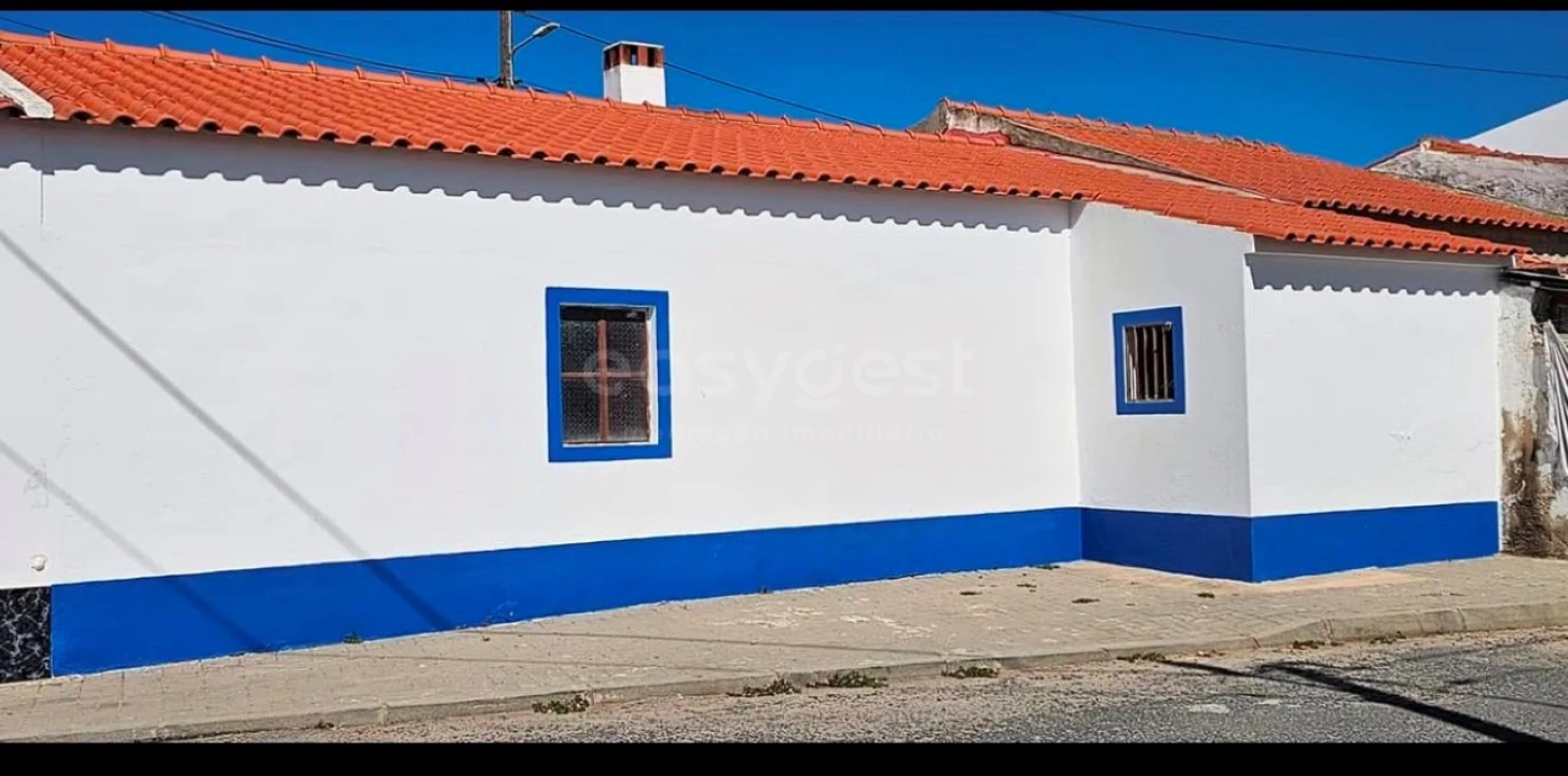 Moradia T2 para Venda em Ferreira do Alentejo e Canhestros Foto 1
