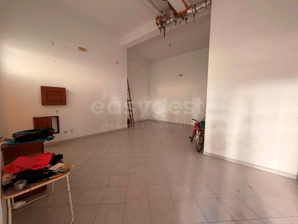 Loja para Venda em Setubal (São Sebastião) Foto 6