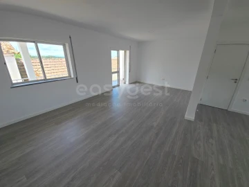Moradia T3 para Venda em São João da Boa Vista