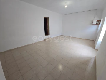 Moradia T3 para Venda em São João da Boa Vista