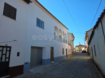 Moradia T3 para Venda em São João da Boa Vista