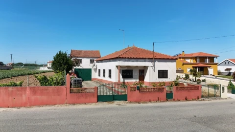 Moradia T4 para Venda em Serra D'El-Rei