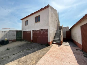 Moradia T4 para Venda em Serra D'El-Rei