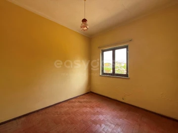 Moradia T4 para Venda em Serra D'El-Rei