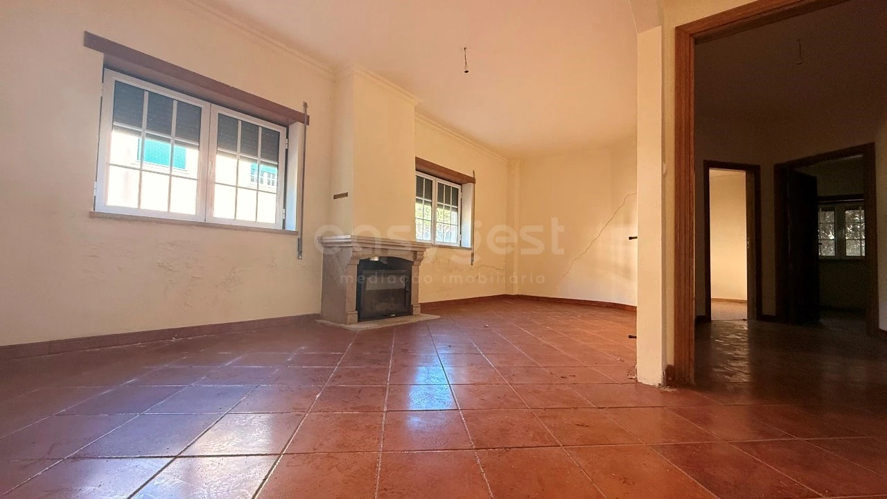 Prédio para Venda em Tortosendo Foto 4