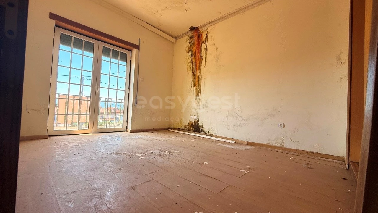 Prédio para Venda em Tortosendo Foto 24