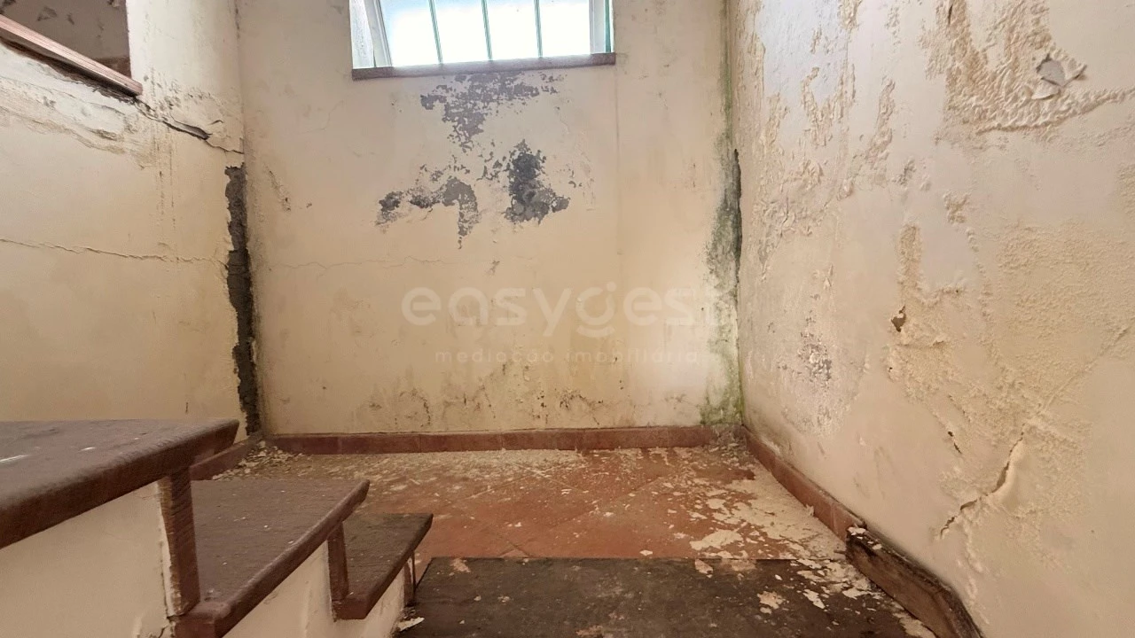 Prédio para Venda em Tortosendo Foto 28