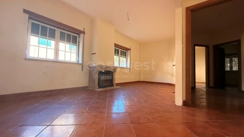 Prédio para Venda em Tortosendo