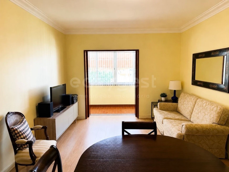 Apartamento T3 para Venda em Carcavelos e Parede Foto 2