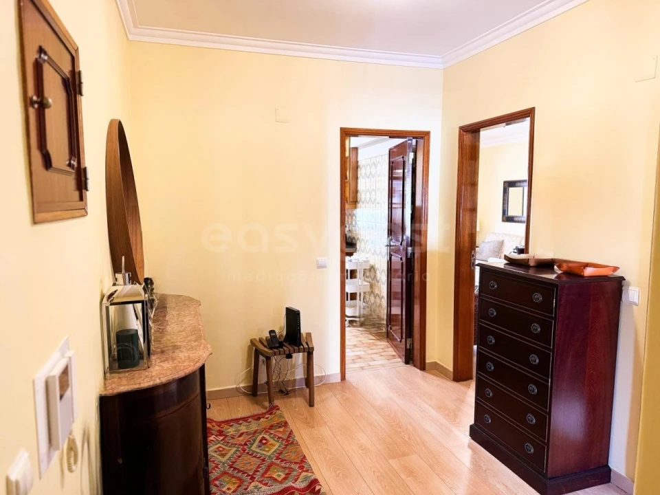 Apartamento T3 para Venda em Carcavelos e Parede Foto 3