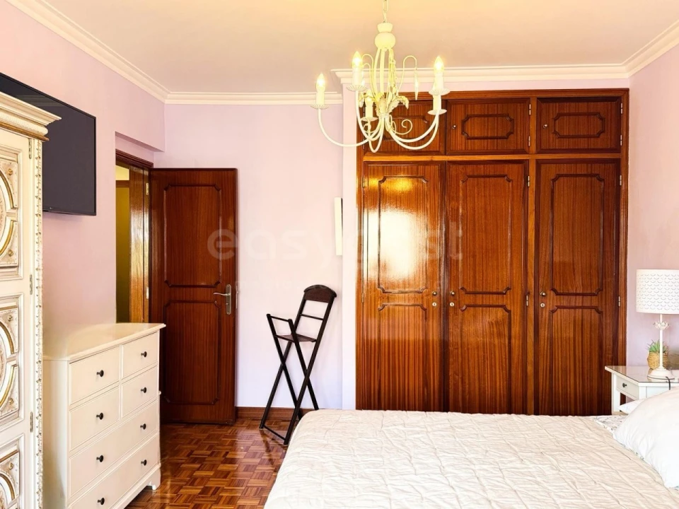 Apartamento T3 para Venda em Carcavelos e Parede Foto 14