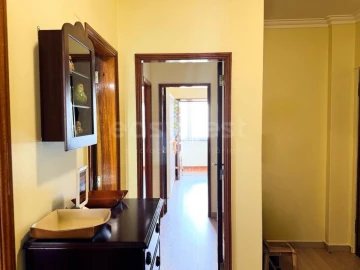 Apartamento T3 para Venda em Carcavelos e Parede