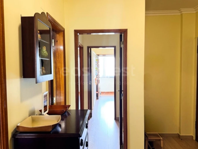 Apartamento T3 para Venda em Carcavelos e Parede Foto 4